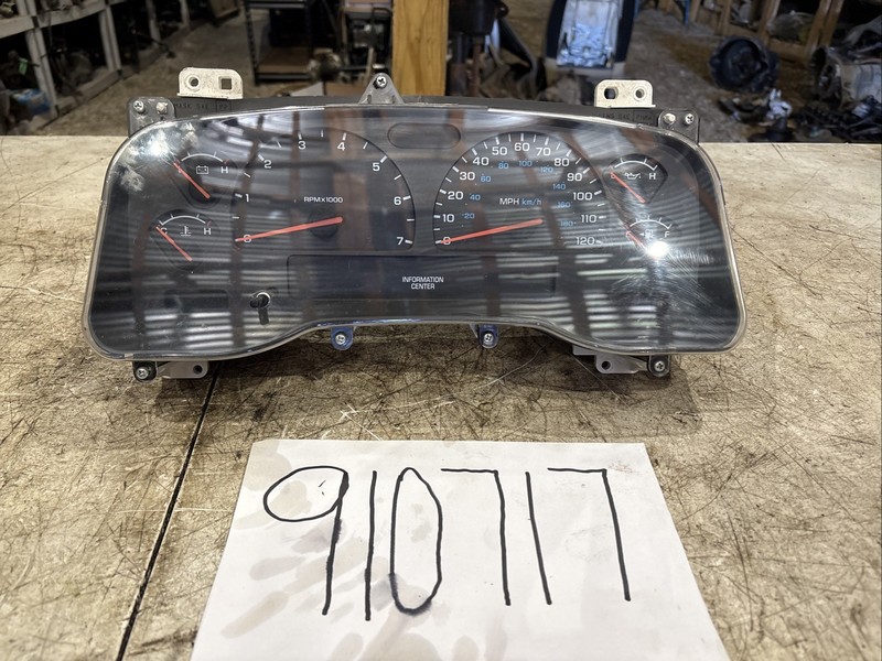 2001-2003 Dodge Durango Instrument Speedometer Gauge Cluster 140k Miles