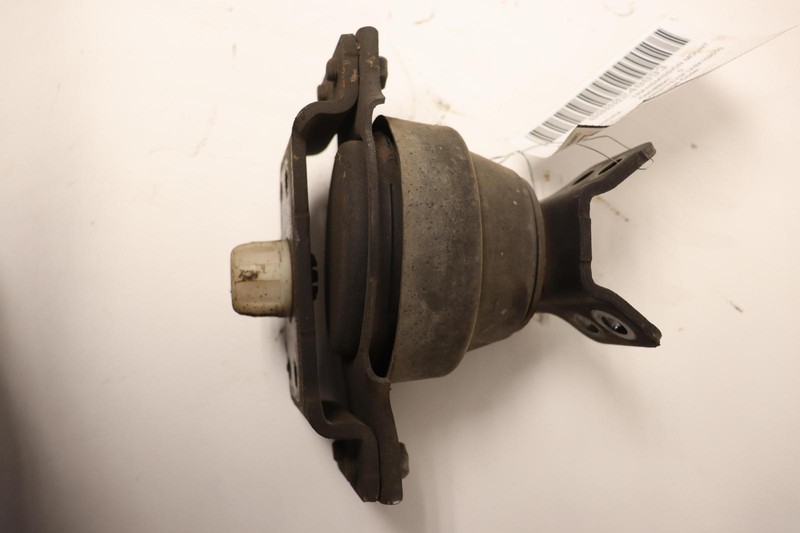 2011-2021 TOYOTA TUNDRA 5.7L 4X2 AUTOMATIC TRANSMISSION MOUNT BRACKET OEM