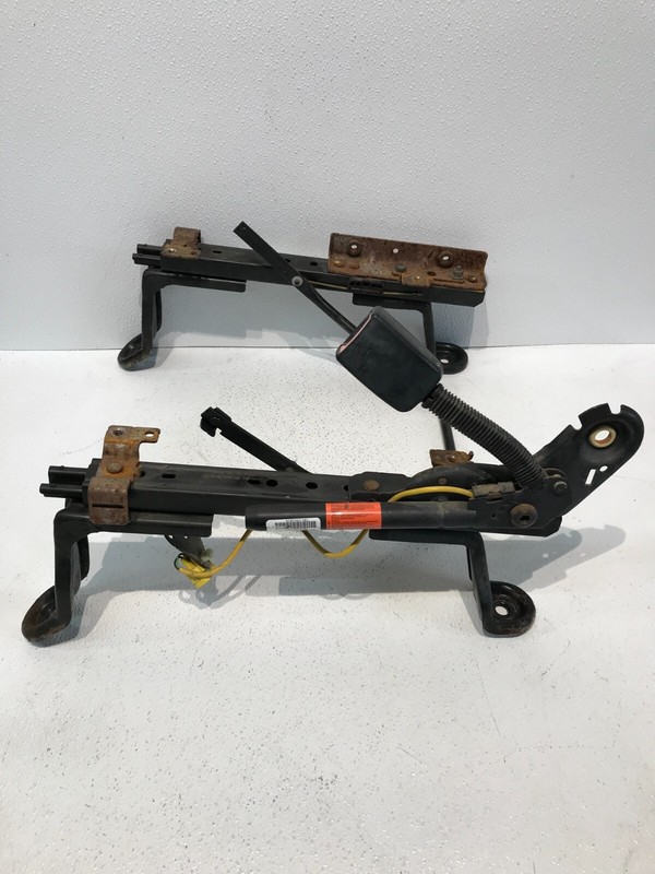 01 Ford Escape Right Front RH Seat Frame Rail Track