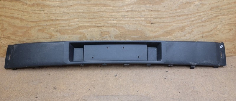 2015 - 2020 GMC YUKON YUKON XL Front Bumper Center Molding Trim OEM*