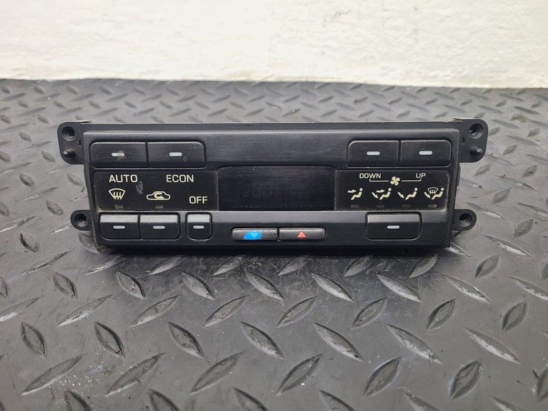 1997 Infiniti QX4 AC A/C Heater Temperature Climate Control OEM 27500-1W200