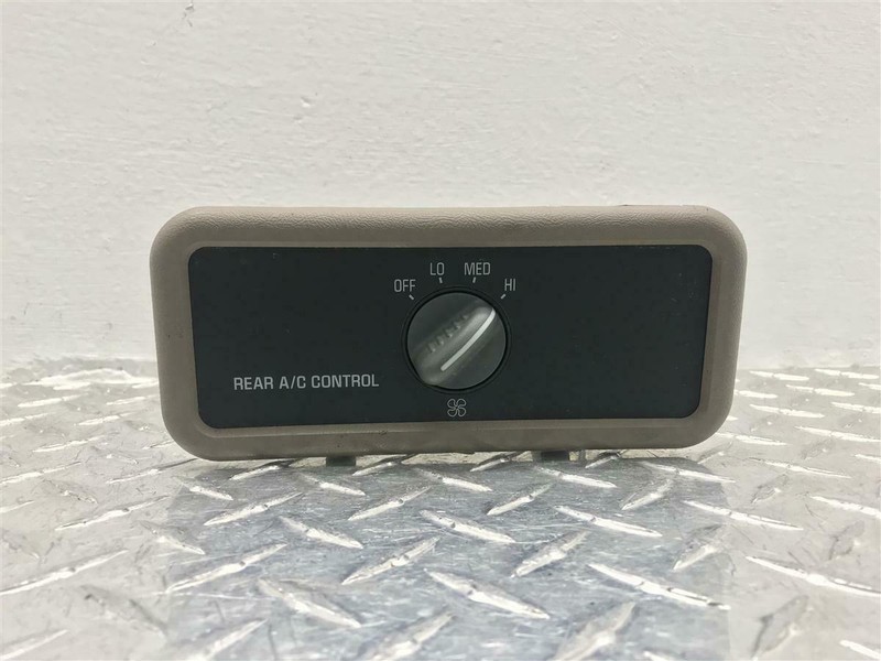 96-99 GMC YUKON SUBURBAN REAR AC TEMPERATURE CONTROL ROOF MOUNTED OEM 16181185