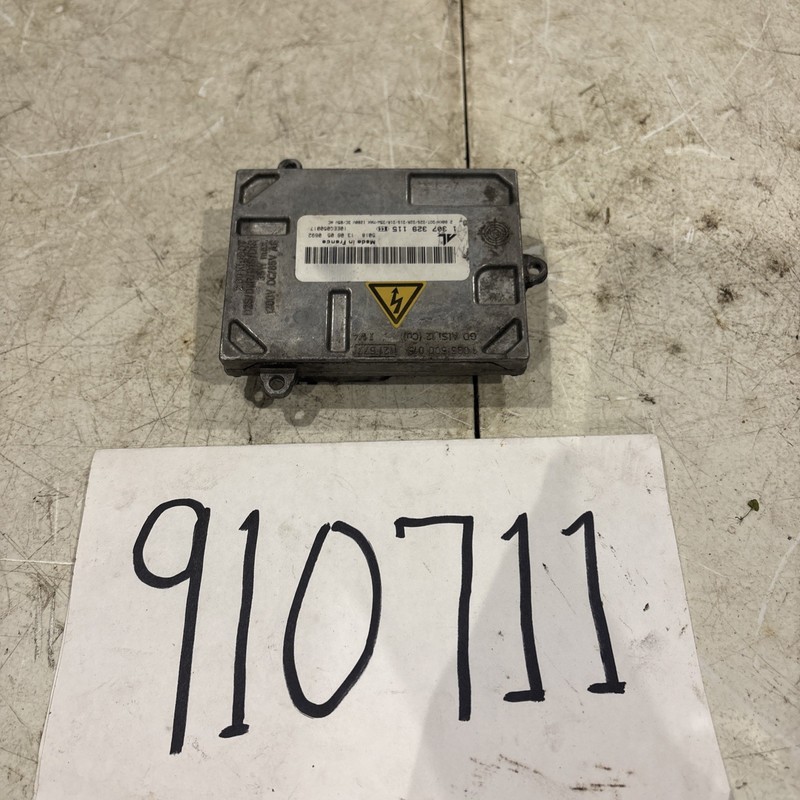 2006 - 2011 Cadillac DTS Xenon HID Headlight Ballast Module 10391611