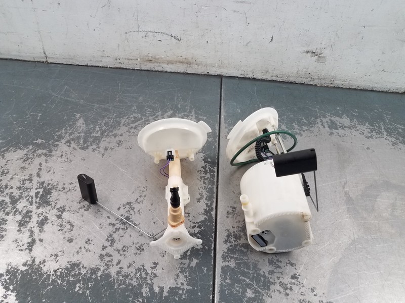 2016 Ford Mustang GT Fuel Pump / Sending Unit #3517 F5
