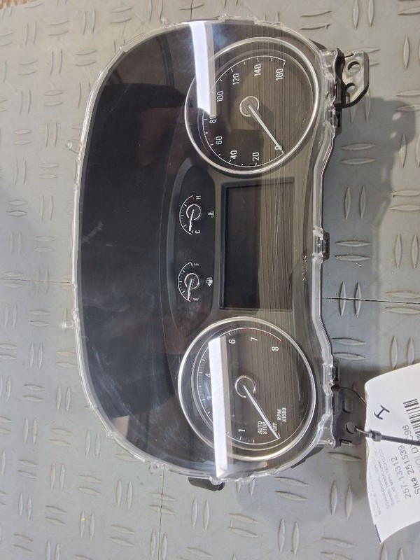2020-2021 Buick Enclave Speedometer Instrument Cluster 3.6L MPH 4.2in Display