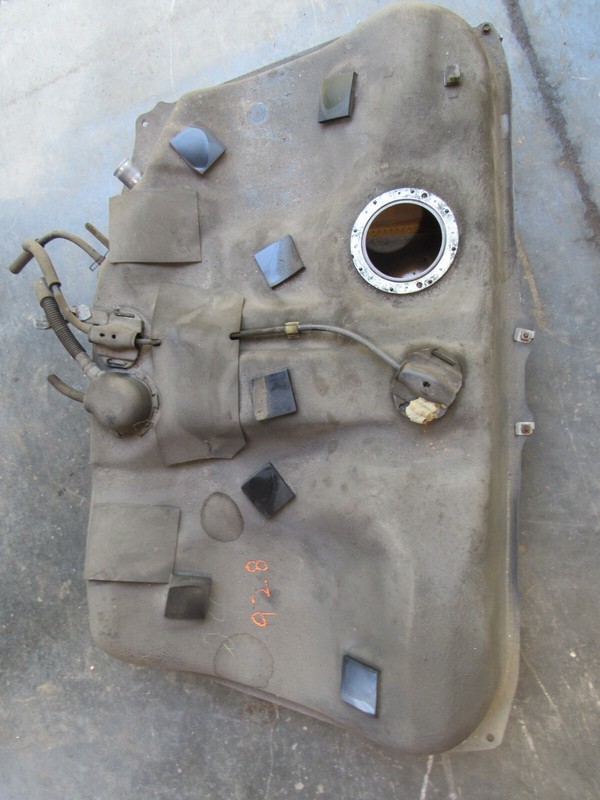 2002-2003 LEXUS ES300/ TOYOTA CAMRY/ AVALON FUEL GAS TANK