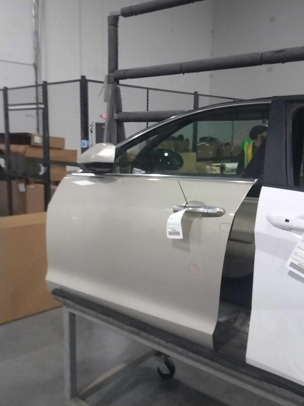 2016 Cadillac ATS Left Front Door Gold OEM 506700 73K Miles