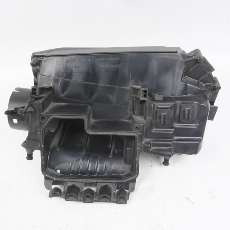 2012 - 2015 MERCEDES C250 Air Intake Cleaner Filter Housing Box OEM A2710901601