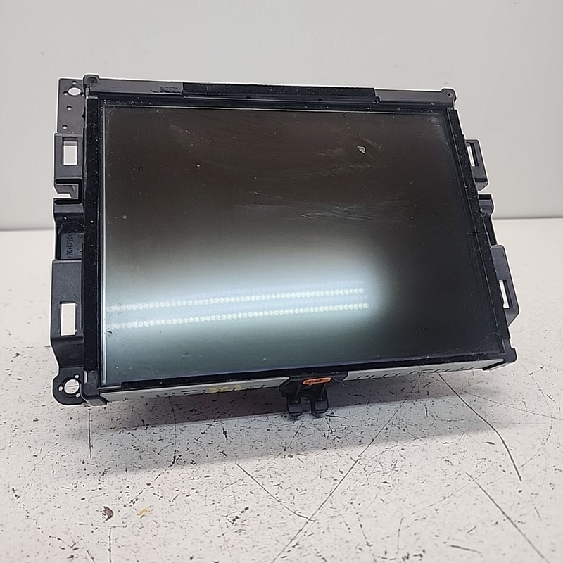 68190260AJ | 15 - 17 Chrysler 200 Uconnect Info GPS Navigation Multi 8.4" Screen