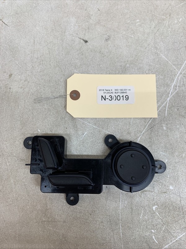 16-20 Tesla Model S X Front Right Pass Seat Adjustment Control Switch 30019 B124