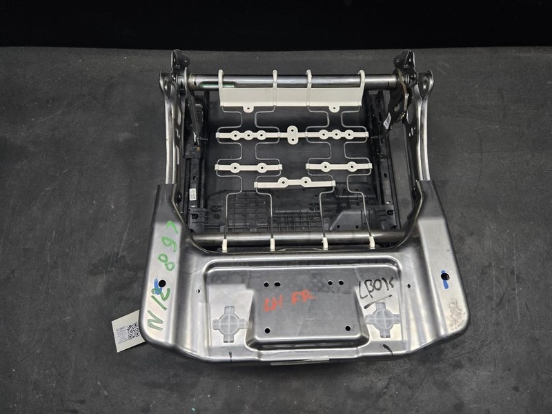 Front Left Seat Lower Frame 2022 Nissan Rogue 87351-6RD0A 2021 2023 2024 2025