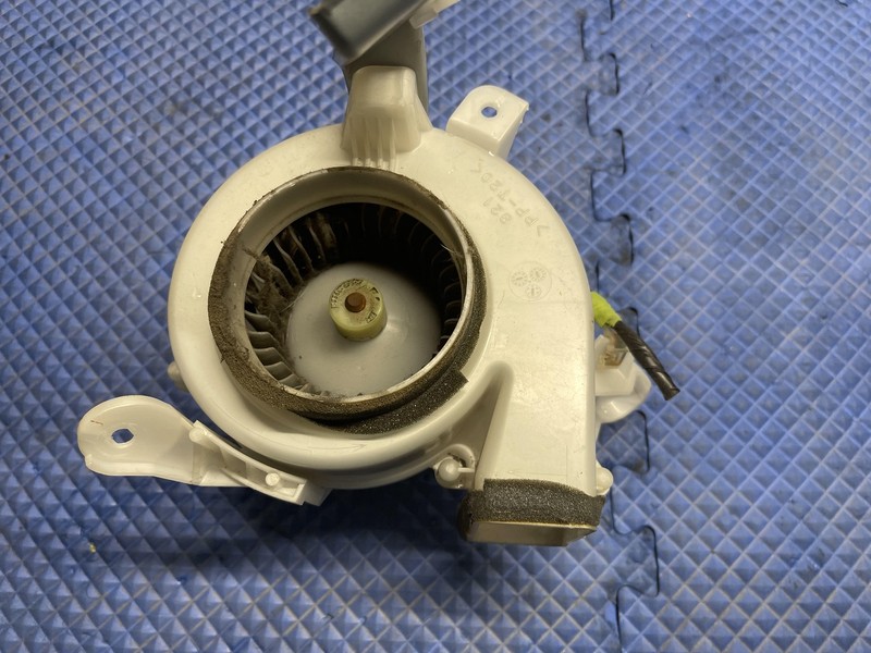 2004-2009 Toyota Prius A/C Heater Blower Motor OEM