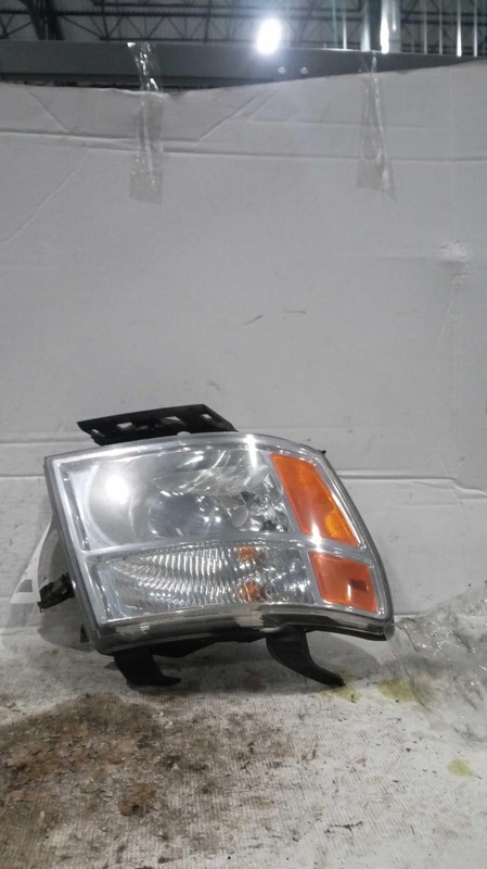 2013 Nissan NV 2500 Right Headlight Assembly - Used, White, 171464