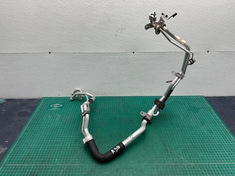 17-20 JAGUAR XE AC A/C AIR CONDITIONING HOSE TUBE PIPE LINE OEM