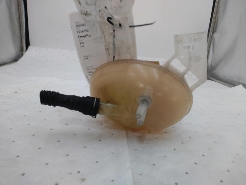2016 Jeep Renegade Engine Coolant Reservoir Green 1.4L OEM 68327756AA