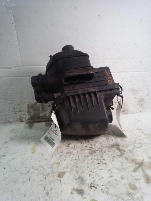 2016 KIA Sportage Air Cleaner Assembly OEM Used 2.4L Blue 114K Miles