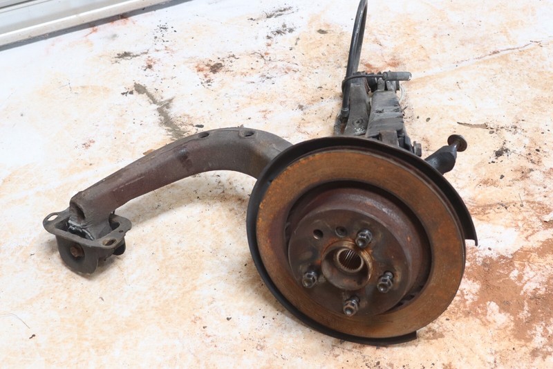 1995-1999 BMW M3 REAR RIGHT SIDE SPINDLE KNUCKLE WHEEL HUB W/ CONTROL ARM OEM