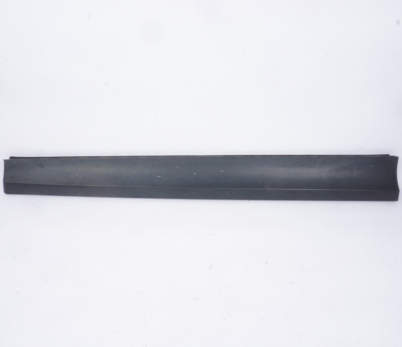 2011 - 2018 Bmw X3 X4 Front Right Lower Door Moulding Trim OEM
