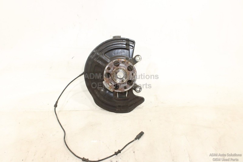 2016-2019 MERCEDES CLA250 FRONT RIGHT SIDE SPINDLE KNUCKLE WHEEL HUB OEM