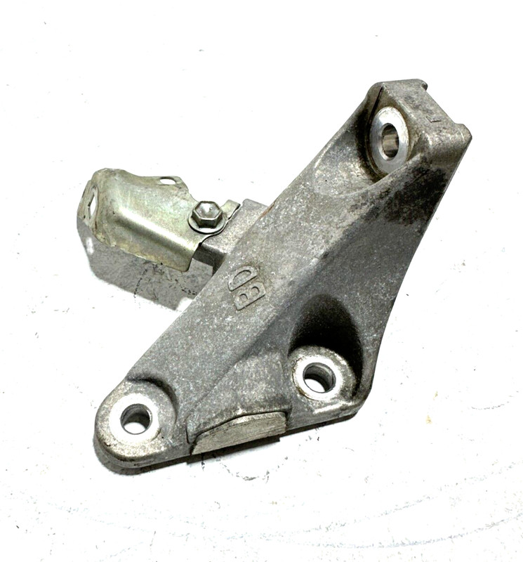 2018-2024 TOYOTA CAMRY ENGINE MOTOR FRONT MOUNT BRACKET SUPPORT OEM
