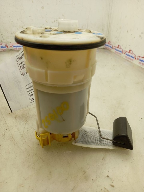 02 03 TOYOTA CAMRY 3.0L FUEL PUMP ASSEMBLY 4CYL FEDERAL