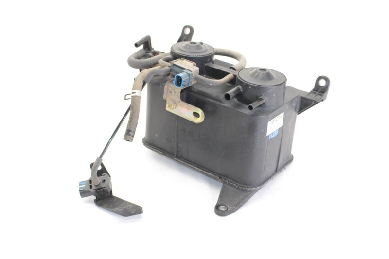 95-00 Toyota TACOMA 2.7L Fuel Vapor Evaporation Canister 7774035391