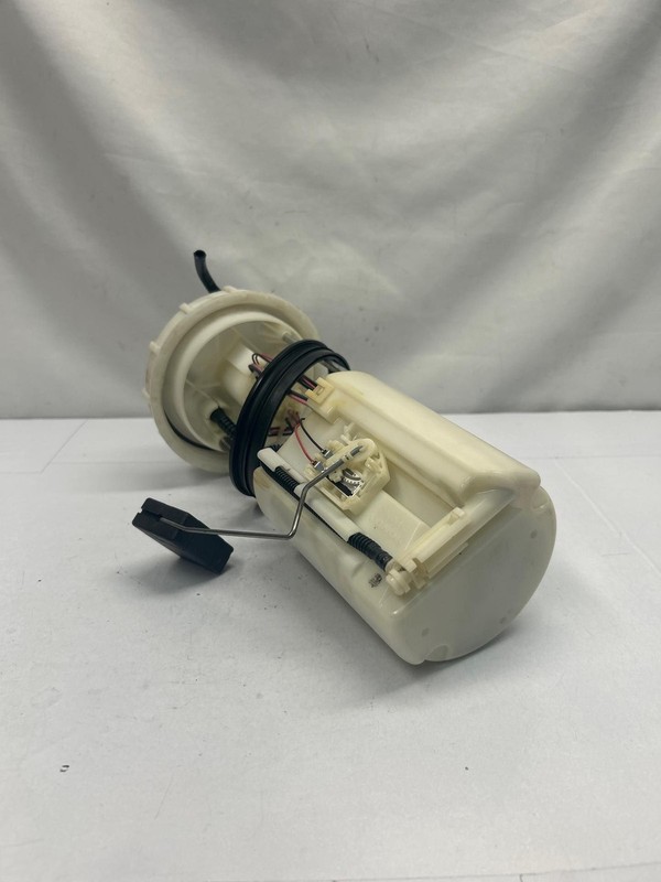 1999 to 2003 Chevrolet Silverado 1500 pickup fuel pump crew cab assembly