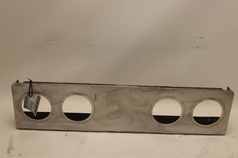 2013-2021 PETERBILT 579 PACCAR REAR CENTER TAIL LIGHT BEZEL PANEL COVER OEM