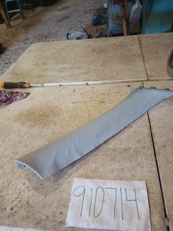 1998 - 2005 MERCEDES-BENZ W163 ML500 RIGHT SIDE TRIM MOULDING 1636906025