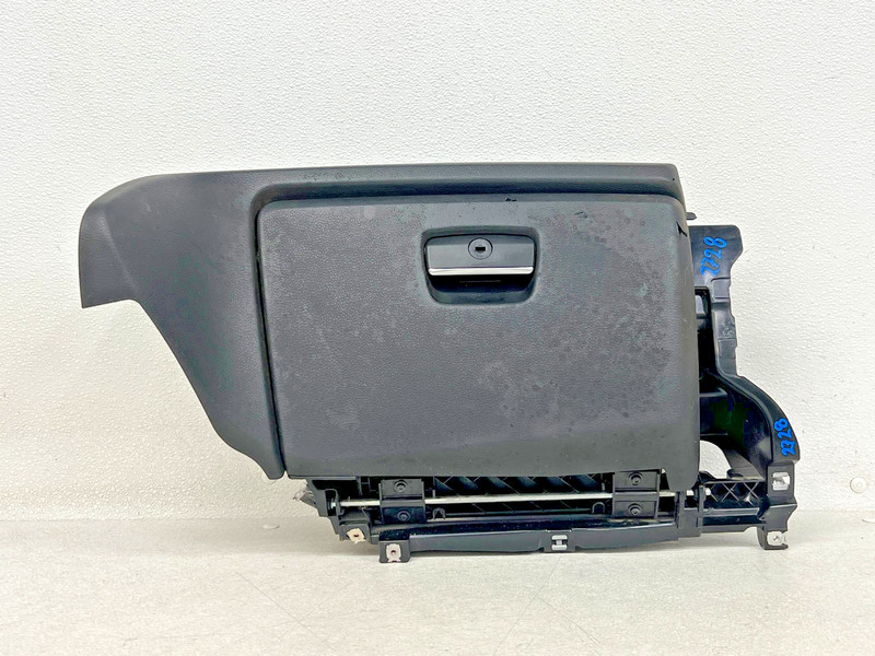 ⭐2008-2013 BMW 135I E82 DASHBOARD GLOVE BOX COMPARTMENT STORAGE OEM LOT2728