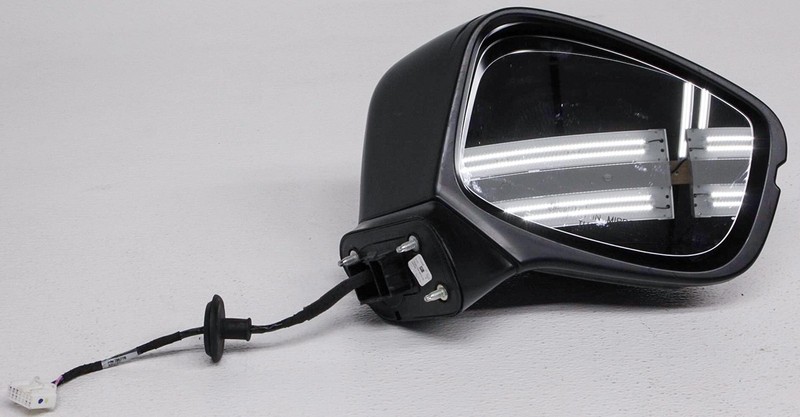 OEM Honda Odyssey Right Passenger Side Exterior Mirror Silver Scratches