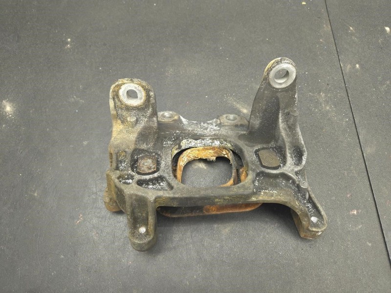 Left Engine Mount Bracket 2025 Nissan Kicks 11254-7LG0A 2026 X