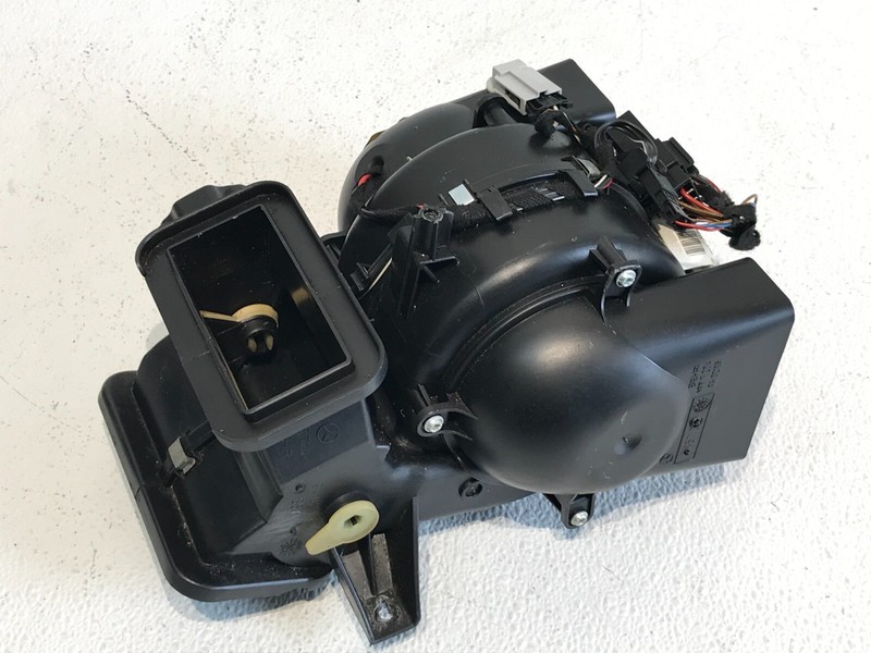 98-05 Mercedes W163 ML350 ML430 ML320 Rear AC A/C Heater Fan Motor Blower OEM