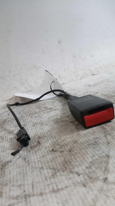 2014 Chevrolet Equinox OEM Grey Seat Belt 109K Miles, 6 Month Warranty