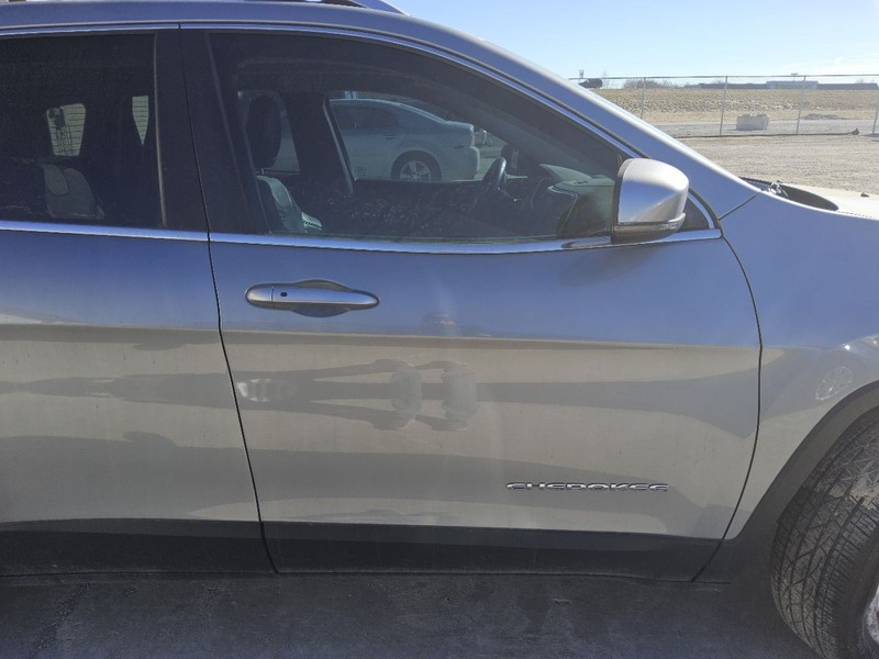 Passenger Front Door Electric Tempered Glass Fits 14-18 CHEROKEE 3658704