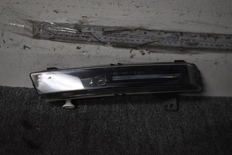2018-2019 LAND ROVER VELAR FOG LIGHT LEFT SIDE FACTORY OEM