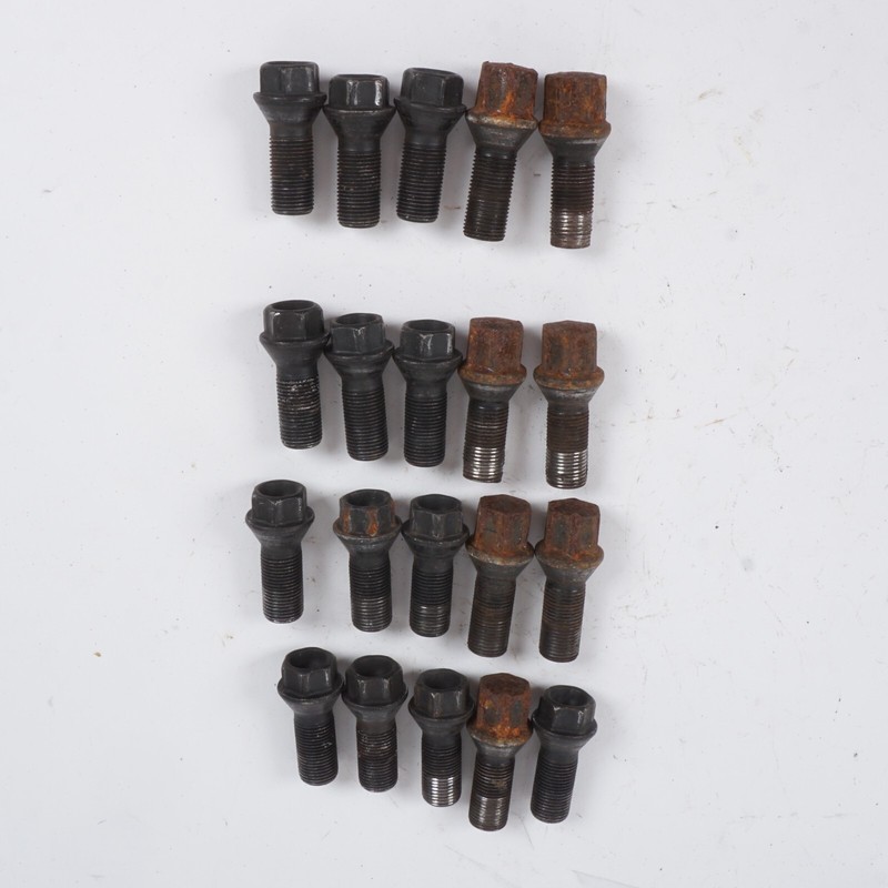 2012-2018 BMW 650i 640i WHEEL LUG NUT BOLTS SET OF 20 OEM