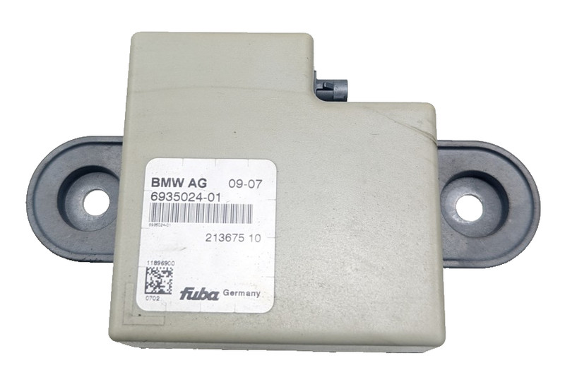 04-16 BMW F10 550i 328i 135i Rear Antenna Backup Control Module Unit 6935024 OEM