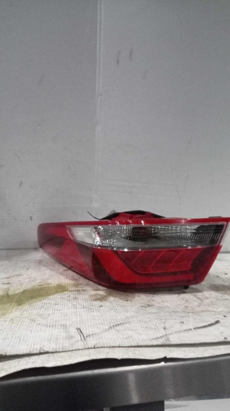 2020 KIA Optima Right Tail Light Assembly Grey Used 670535 136K Miles