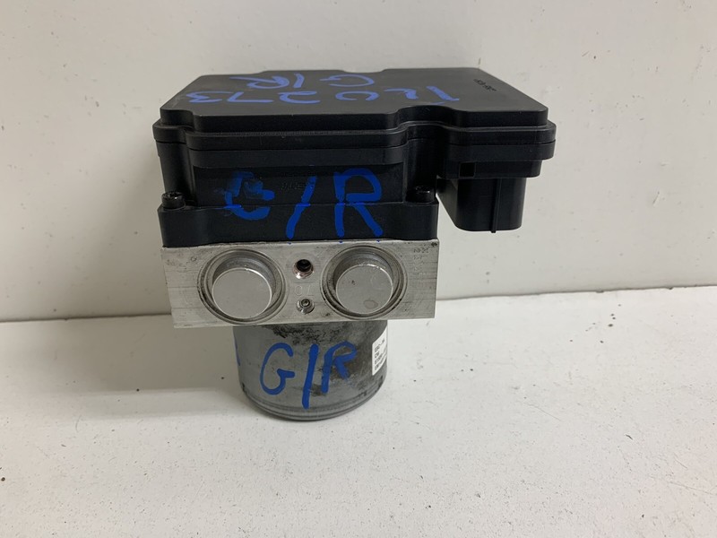 2014-2015 Kia Soul Anti Lock Brake Pump Actuator & Modulator NON-START STOP Oem