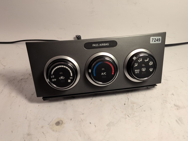 2010-2012 Nissan Sentra AC Heater Temperature Climate Control 27510 ZT50A OEM