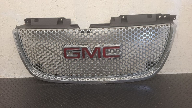 07-14 GMC Yukon Denali Upper Grille OEM 22761715
