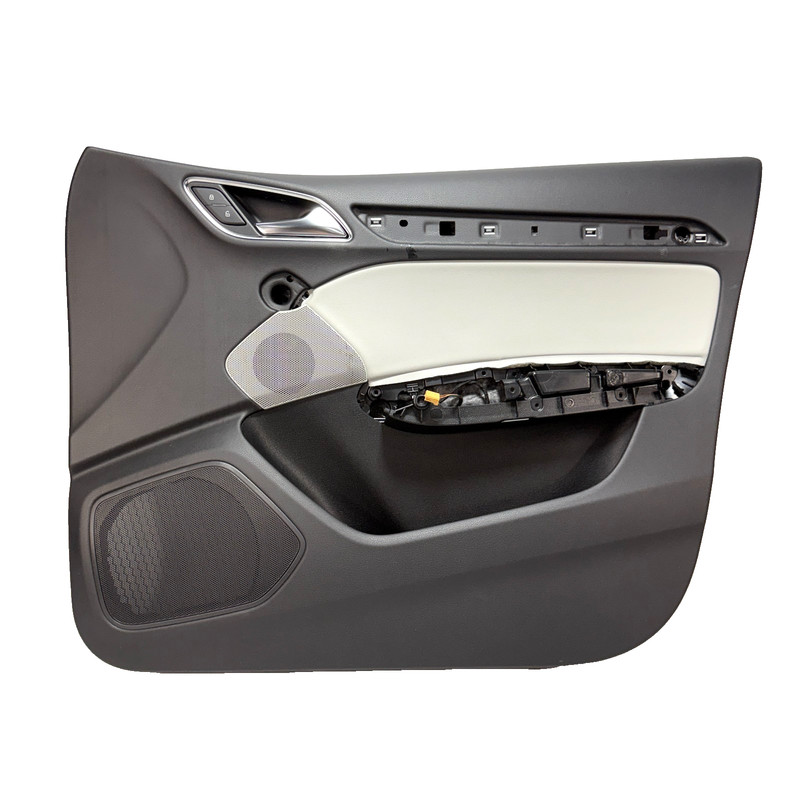 📌 2015 - 2018 AUDI Q3 FRONT RIGHT PASS SIDE INTERIOR DOOR PANEL 8U0867305 OEM
