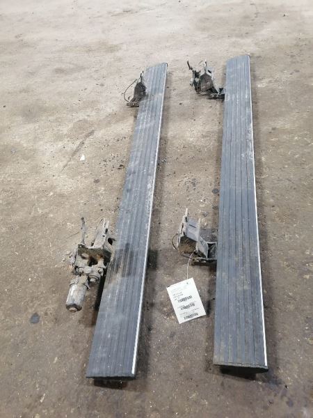 2018 2019 2020 2021 EXPEDITON Power Running Boards Pair OEM 1282565