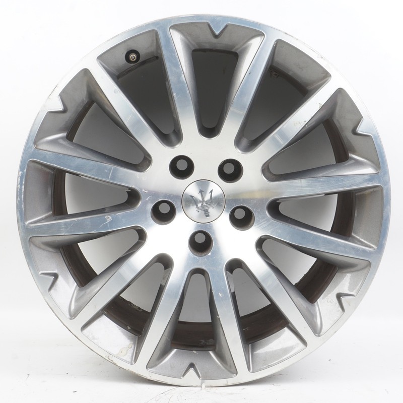 2014 - 2018 Maserati Ghibli 18" OEM Rim Wheel Rear 96001 670010981