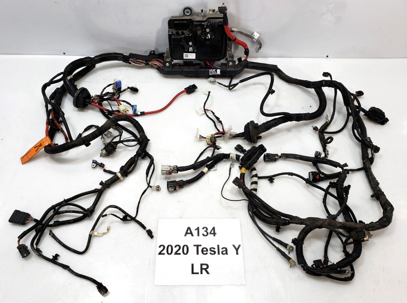 ✅ 2020-2023 OEM Tesla Model Y Body Control Module W/ Subfame Wiring Harness Assy