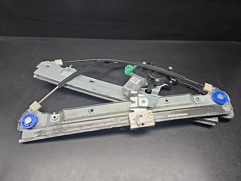 2014-2024 INFINITI QX80 FRONT RIGHT DOOR WINDOW REGULATOR & MOTOR OEM 807311LE0B