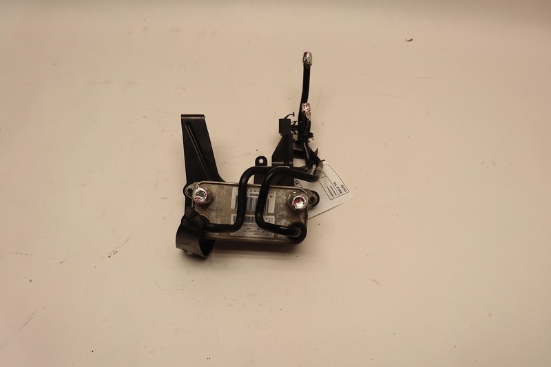 2012-2015 MERCEDES SLK250 R172 OIL COOLER RADIATOR W/ MOUNT BRACKET OEM