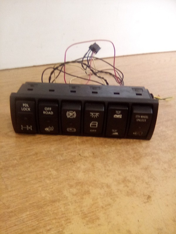 Freightliner LT 4057689C1 Control Switch Panel