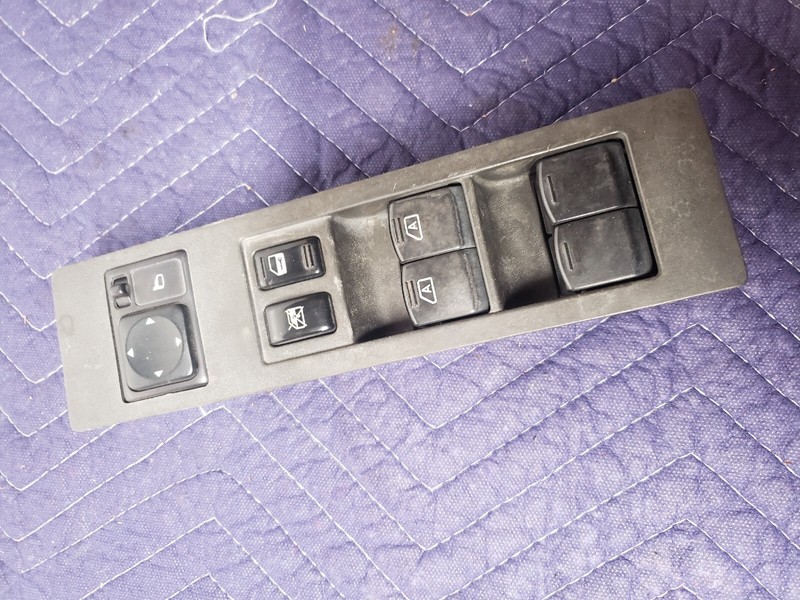 2005-2007 Nissan Armada Driver Left Door Master Power Window Switch